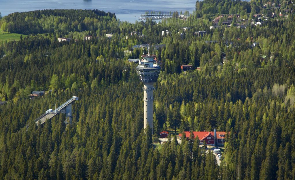 Ikoninen torni siirtyi vihreään kaukolämpöön - Talotekniikka-lehti